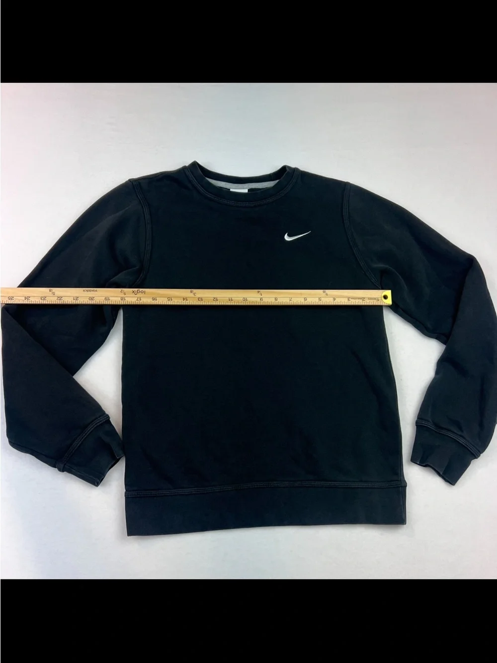 Nike  Club Fleece Crew Sweatshirt Black Long Sleeve White Spell Out Logo Small